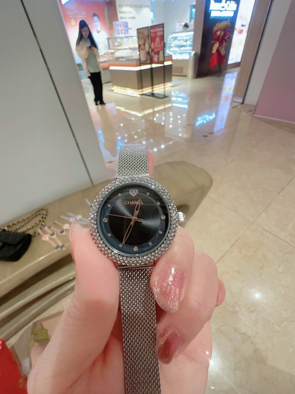 ブランド時計背面デザイン